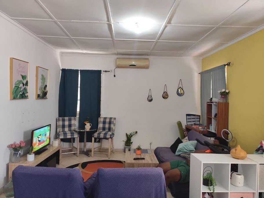 Mendes Family Homestay - B&B In The Heart Of Praia Exterior photo